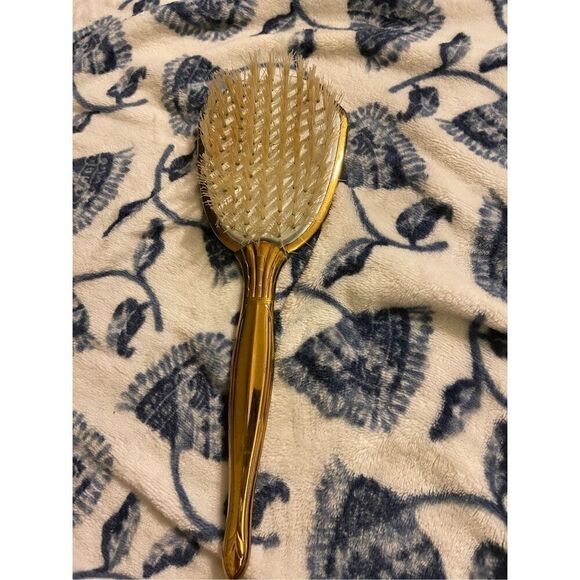 Vintage Gold Tone Vanity Hair Brush w/ Floral Design on back - Picture 6 of 6